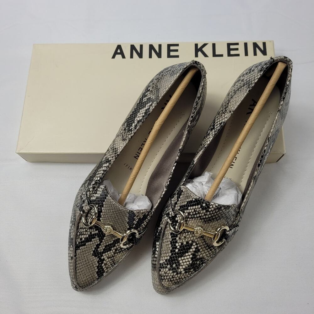 Anne Klein Octabia Embossed Bit Loafer size 7 1/2M